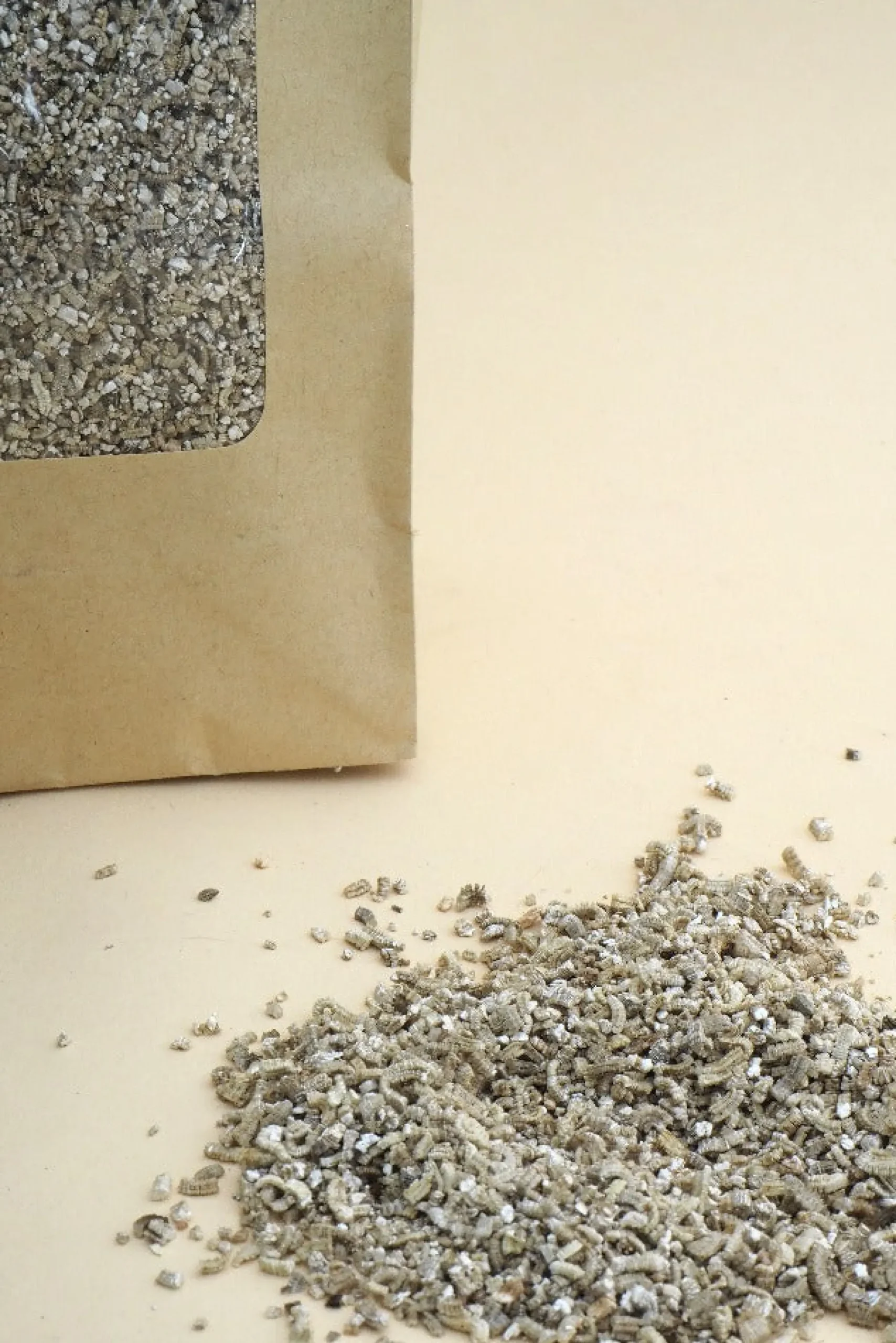 PLANT Vermiculite Discount